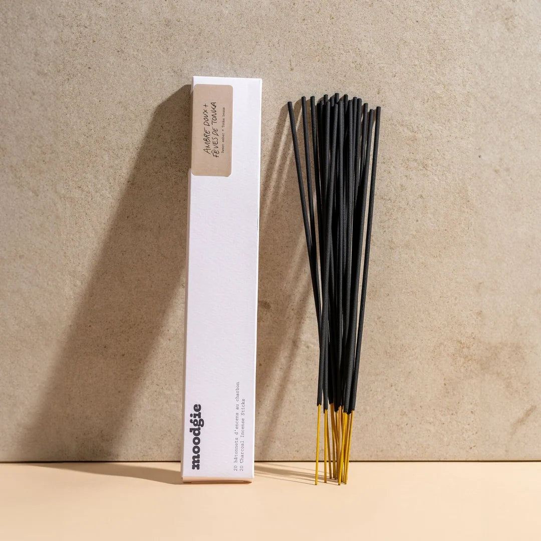 Moodgie – Encens au charbon Ambre doux + Fèves de tonka – 20 bâtonnets