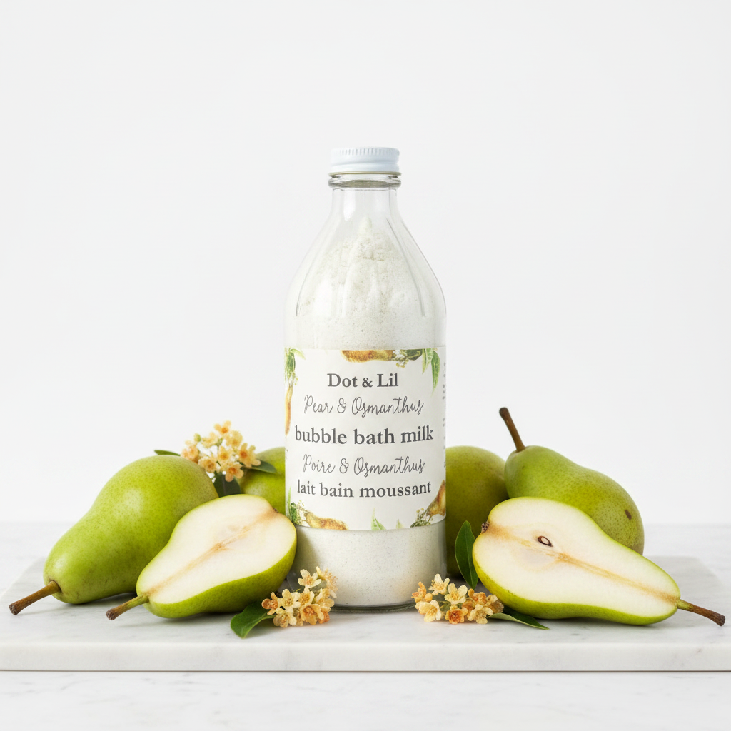 Lait bain moussant Poire Osmanthus Dot & Lil flacon verre sur marbre