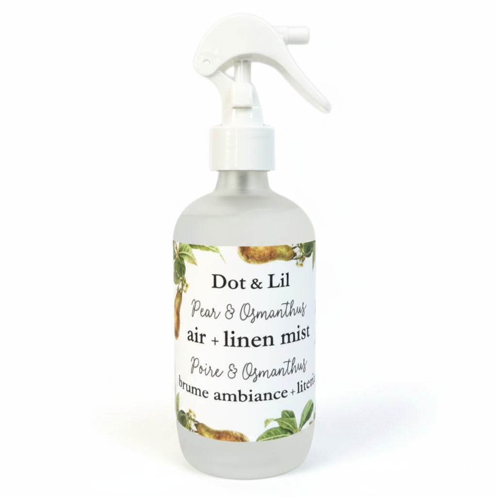 Brume Poire Osmanthus Dot & Lil fond blanc studio